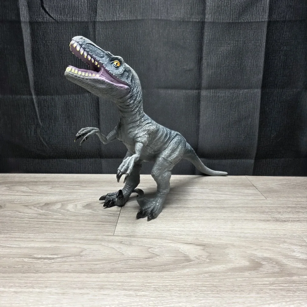 The Unbranded Brand 2014 velociraptor